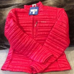 NWT Patagonia ladies L ultralight jacket.
